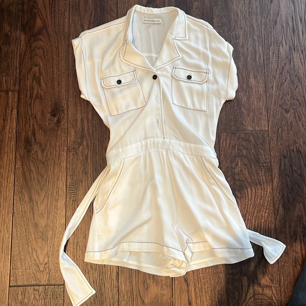Gorgeous white Karina Grimaldi jumper.